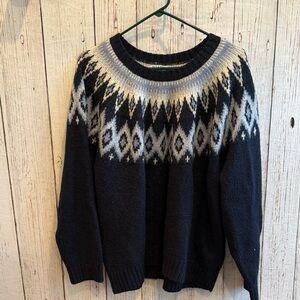 Old Navy Navy and Cream Patterned Crew Neck Sweater